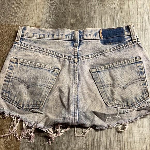 Levi’s Jean Shorts - Picture 2 of 3
